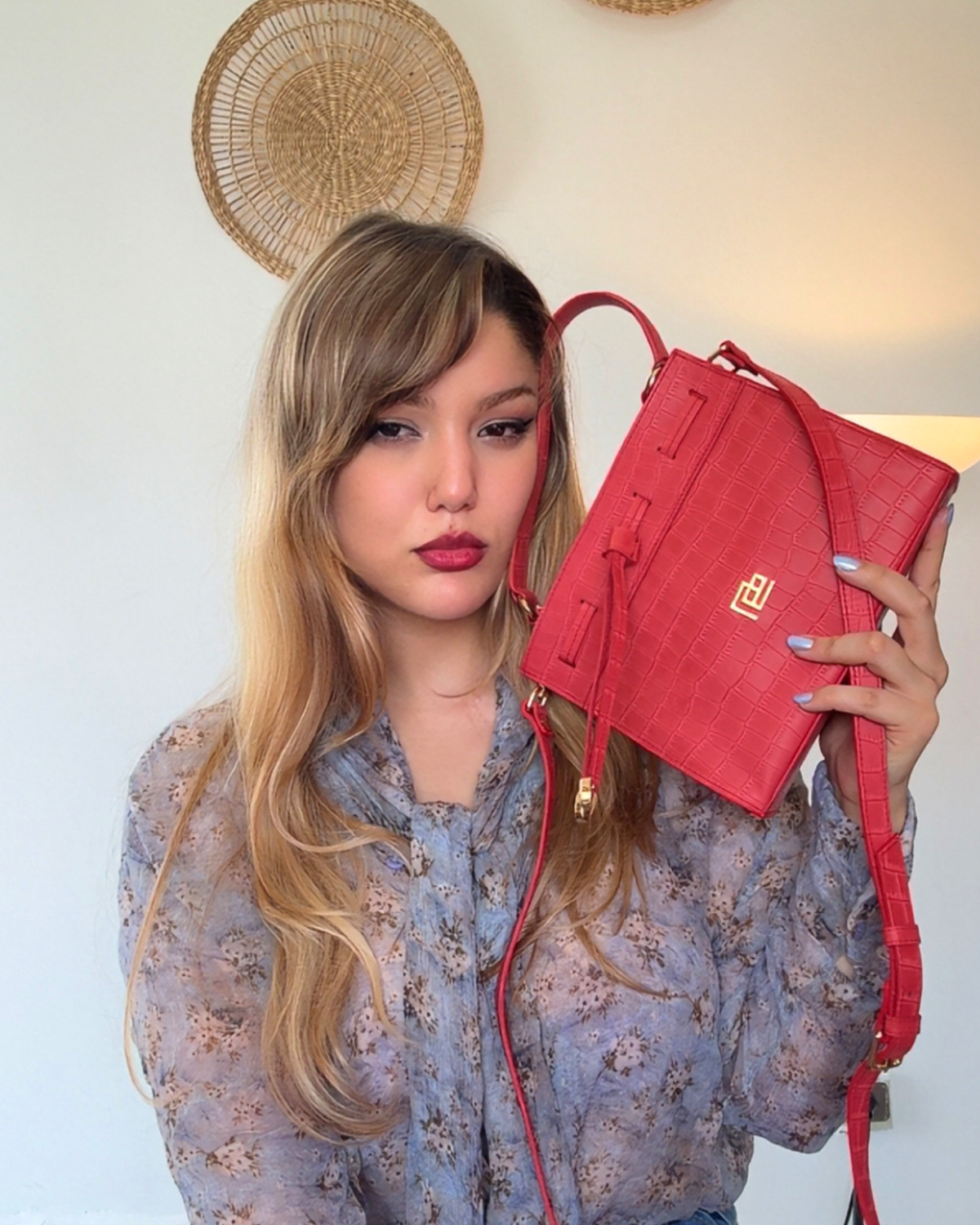 1.SULTANA (Rouge)